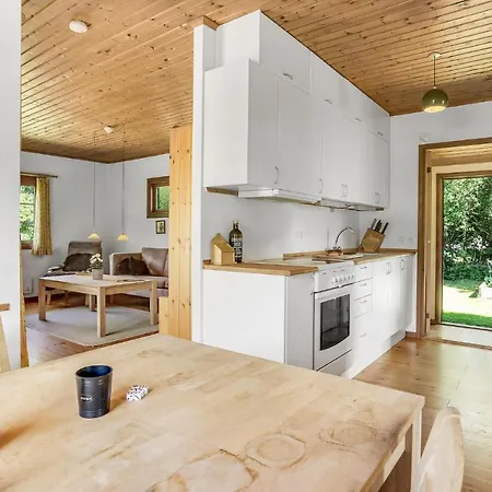 3 Bedroom Cozy In Prázdninový dům